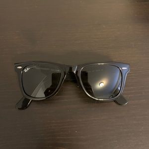 Ray-Ban Wayfarer Sunglasses